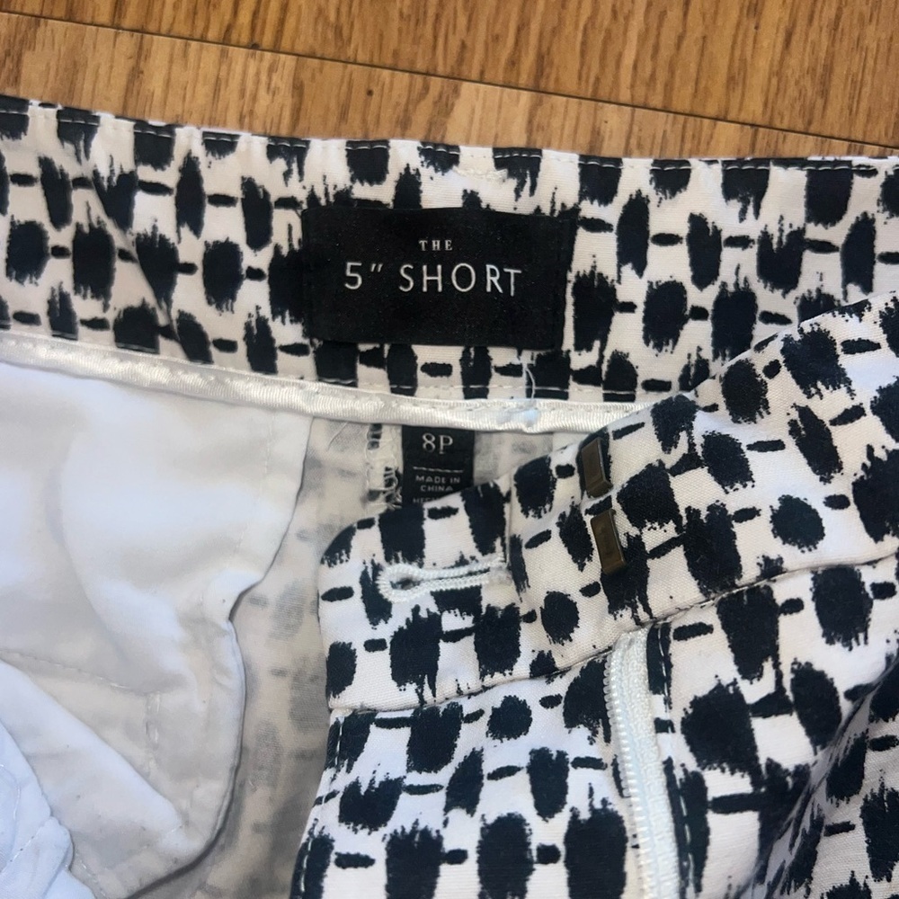 WHBM Shorts - Picture 3 of 5